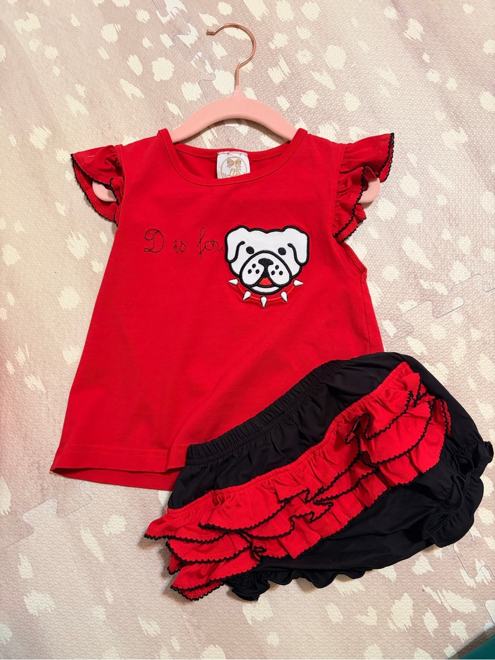 Red Bulldog Ruffle Top & Black Ruffle Bloomers Set - Kids